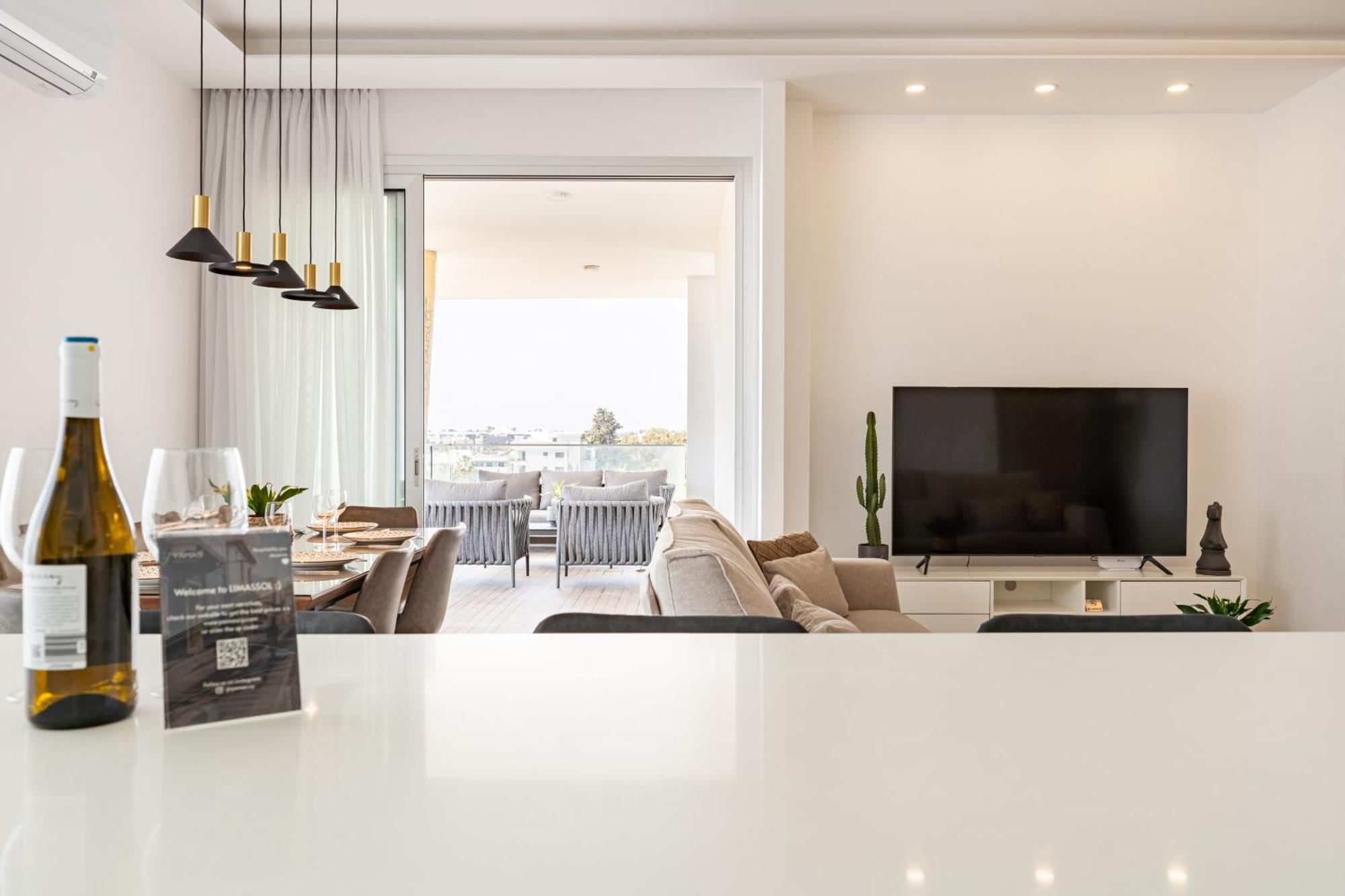 Yamas Urban Living Zakaki Pool Penthouses & Apartments Limasol Dış mekan fotoğraf