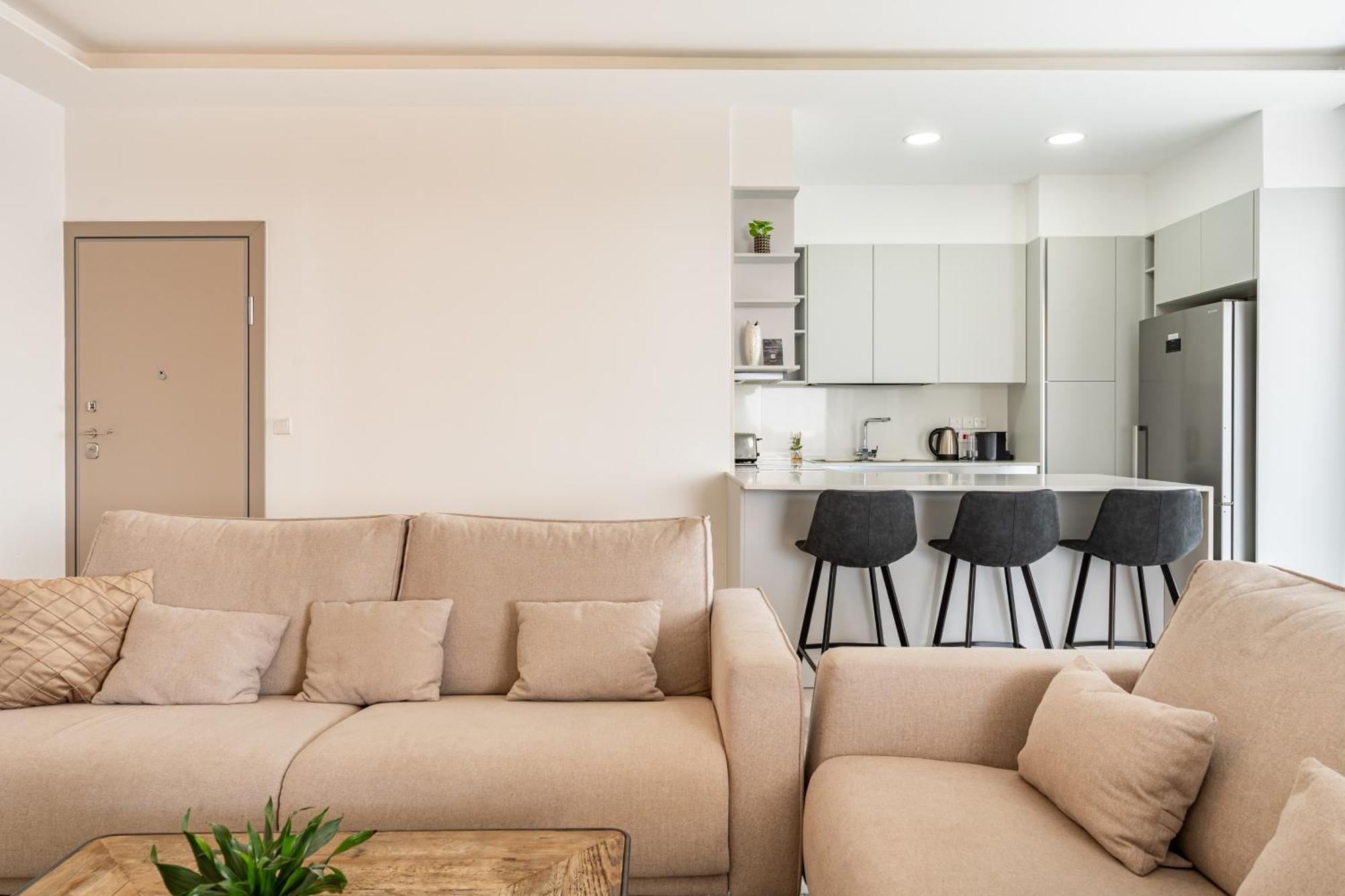 Yamas Urban Living Zakaki Pool Penthouses & Apartments Limasol Dış mekan fotoğraf