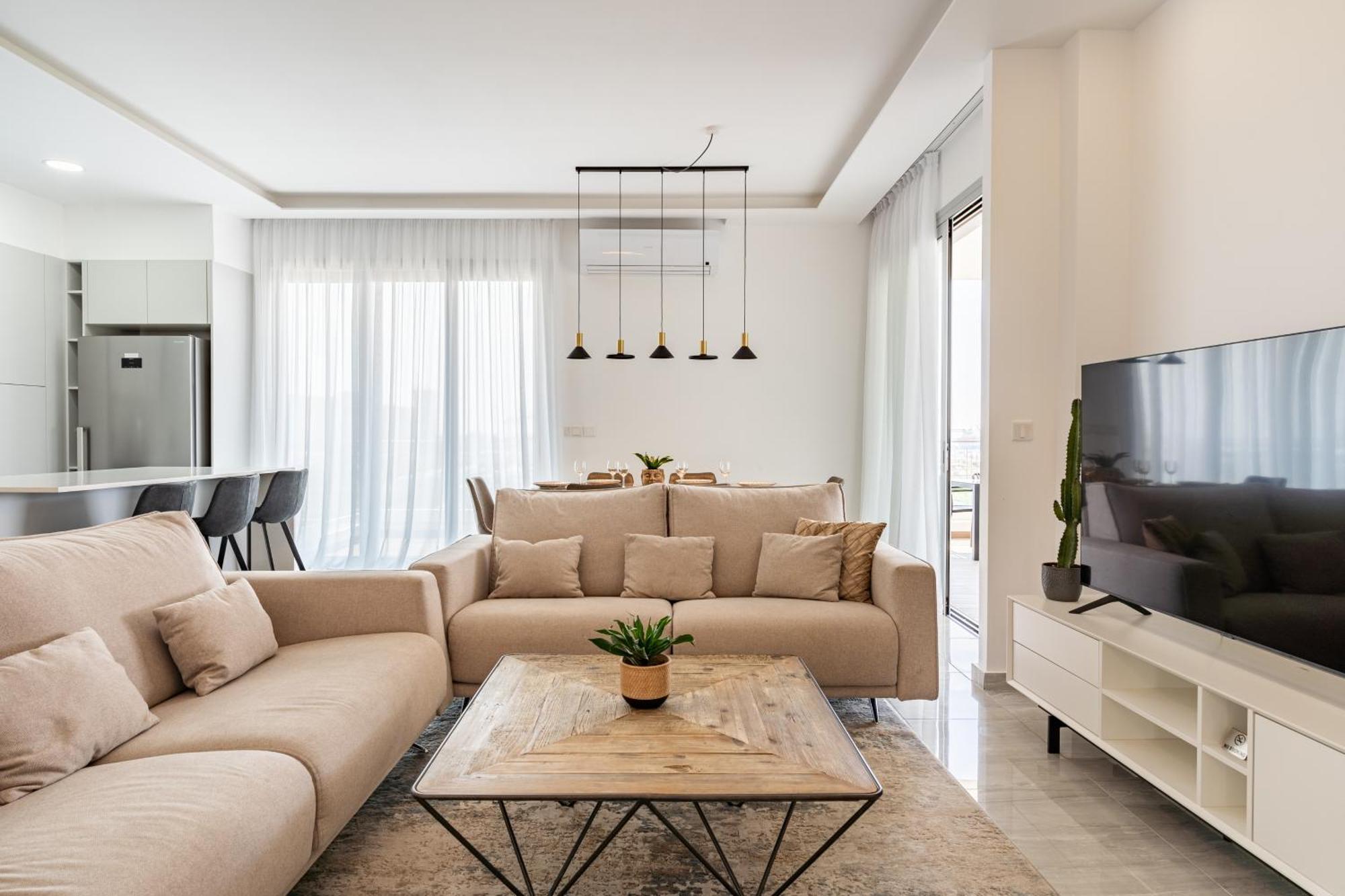 Yamas Urban Living Zakaki Pool Penthouses & Apartments Limasol Dış mekan fotoğraf