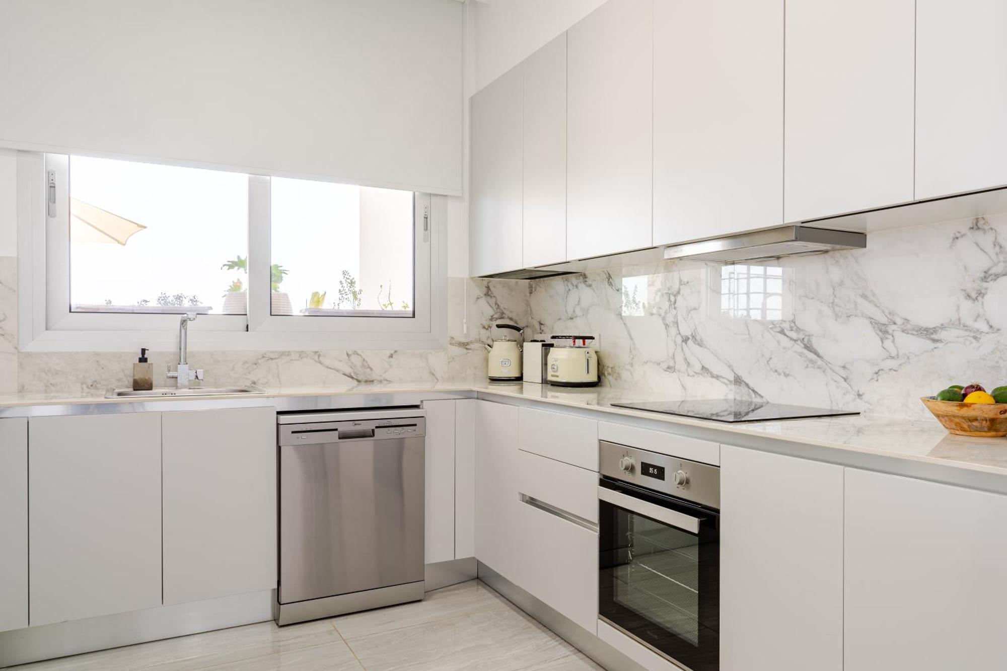 Yamas Urban Living Zakaki Pool Penthouses & Apartments Limasol Dış mekan fotoğraf
