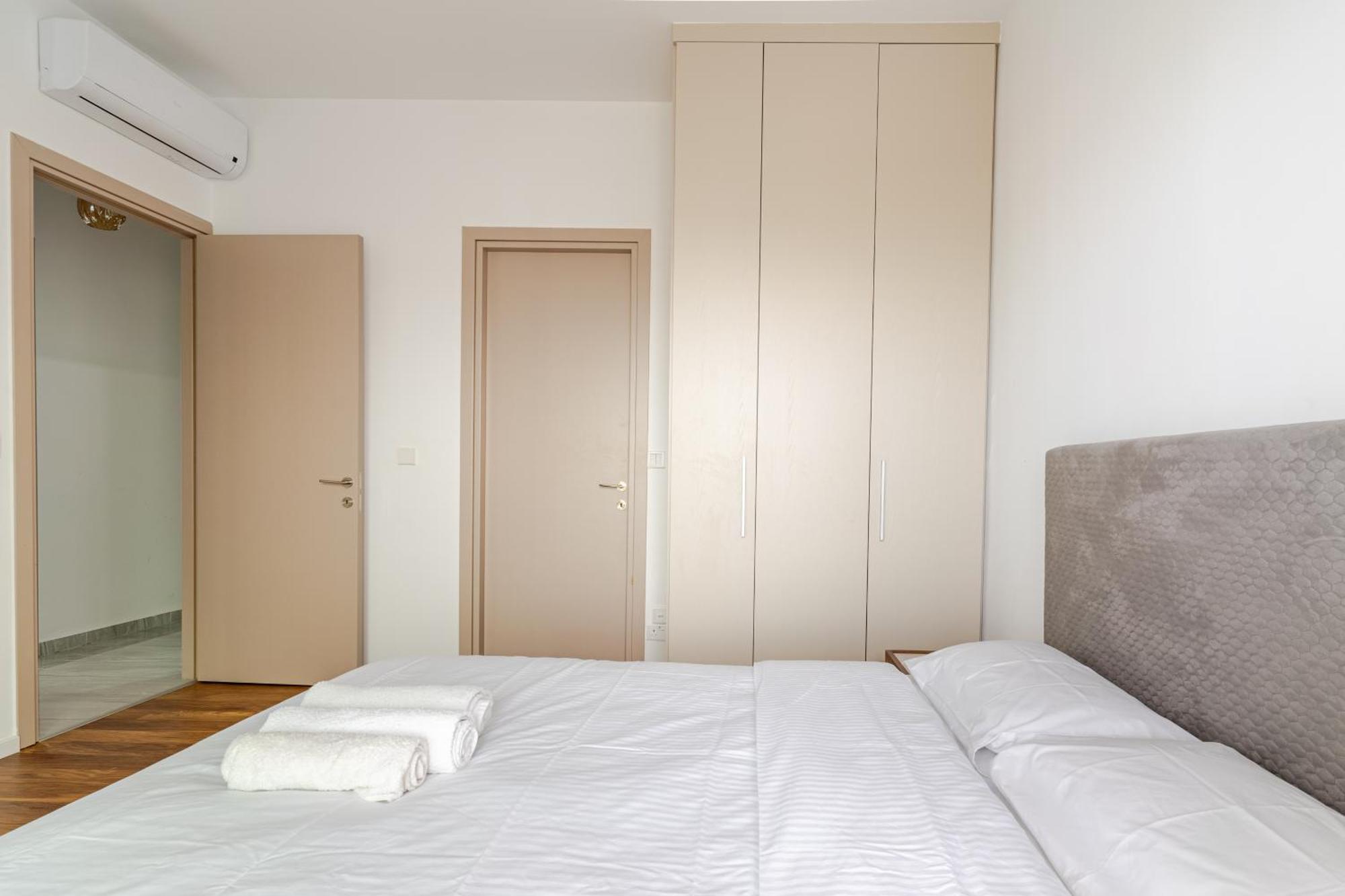 Yamas Urban Living Zakaki Pool Penthouses & Apartments Limasol Dış mekan fotoğraf