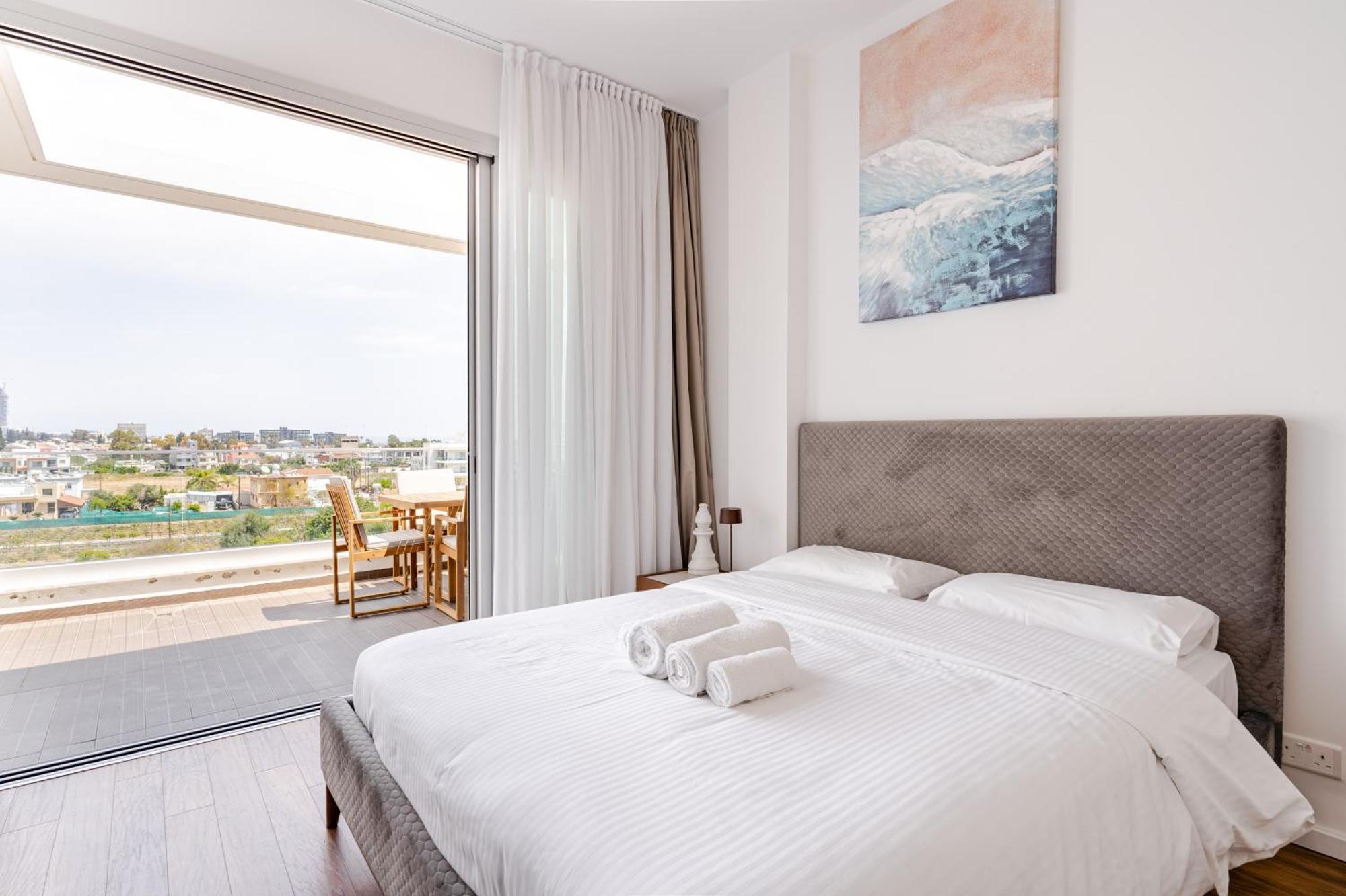 Yamas Urban Living Zakaki Pool Penthouses & Apartments Limasol Dış mekan fotoğraf